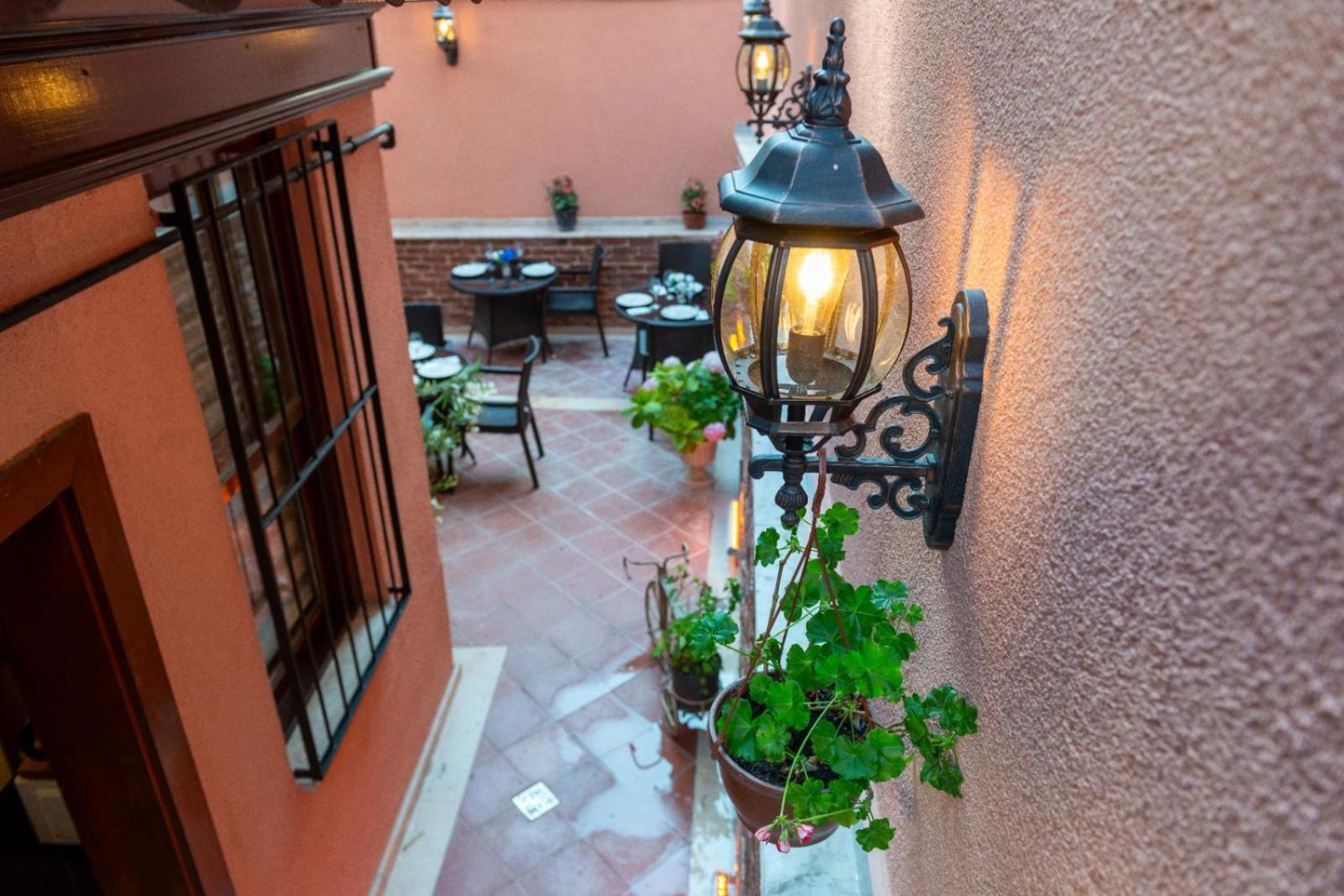 Brown Mansion Oldcity Istanbul Bagian luar foto